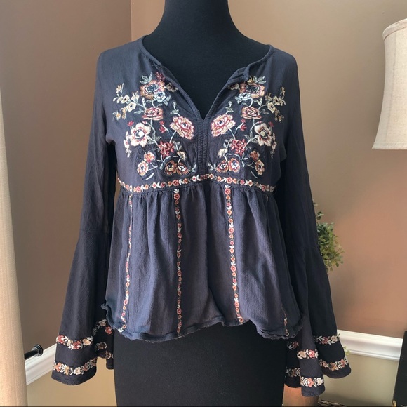 American Eagle Outfitters Tops - ⭐️ American Eagle Embroidered Bell Sleeve Top SMALL